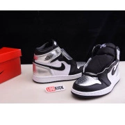 CD0461-001 OG JORDAN HIGH WMNS SILVER AIR 1 TOE 0718